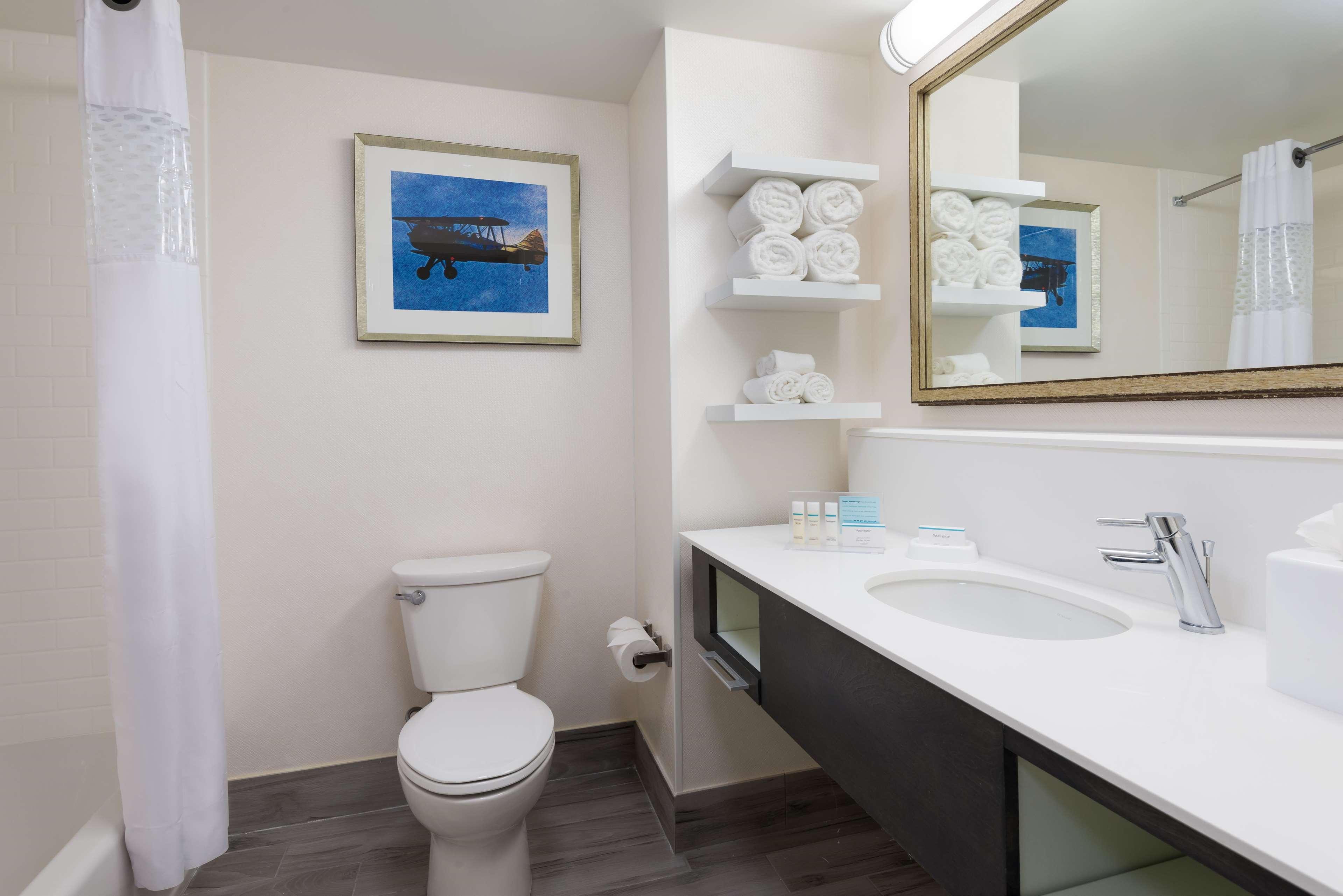 Hampton Inn & Suites Tampa Airport Avion Park Westshore מראה חיצוני תמונה