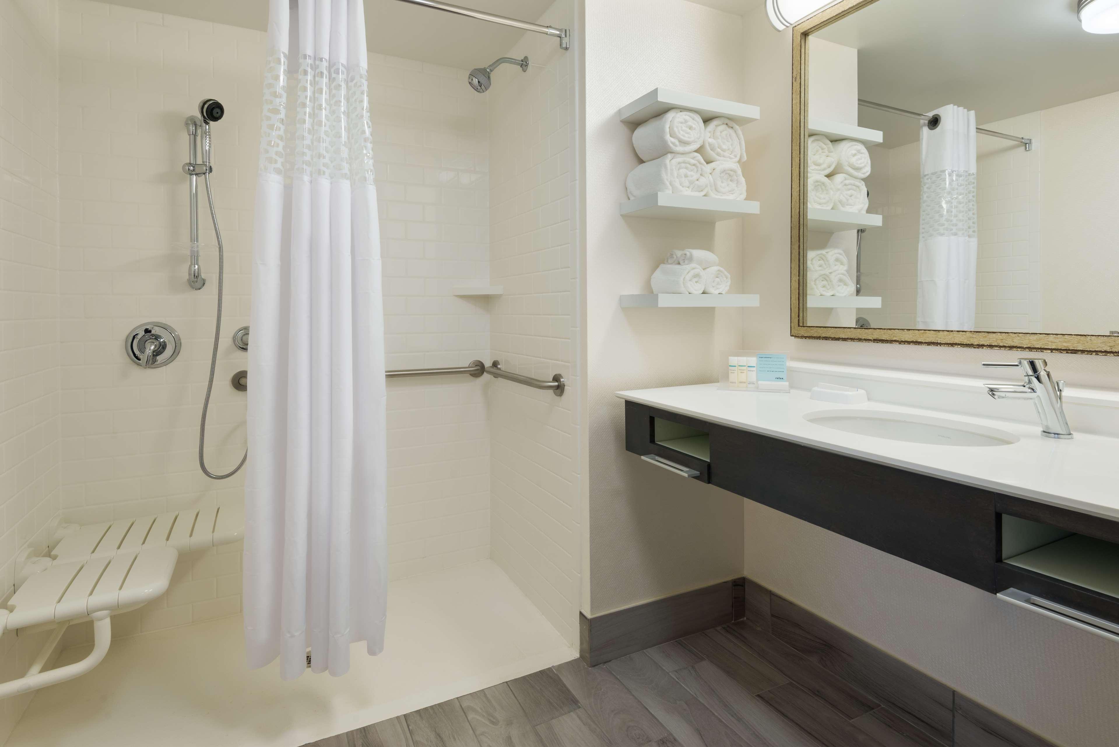 Hampton Inn & Suites Tampa Airport Avion Park Westshore מראה חיצוני תמונה