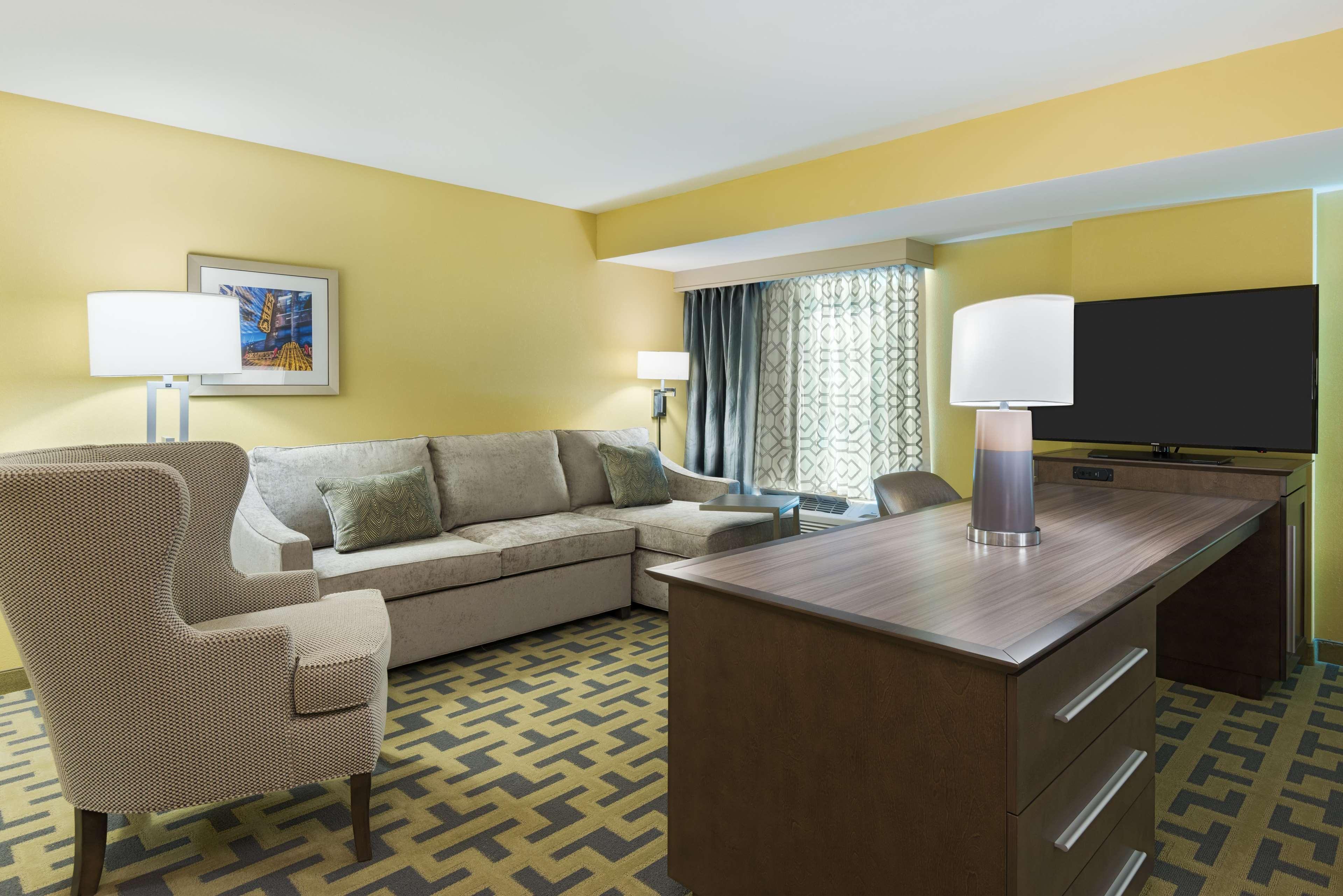 Hampton Inn & Suites Tampa Airport Avion Park Westshore מראה חיצוני תמונה