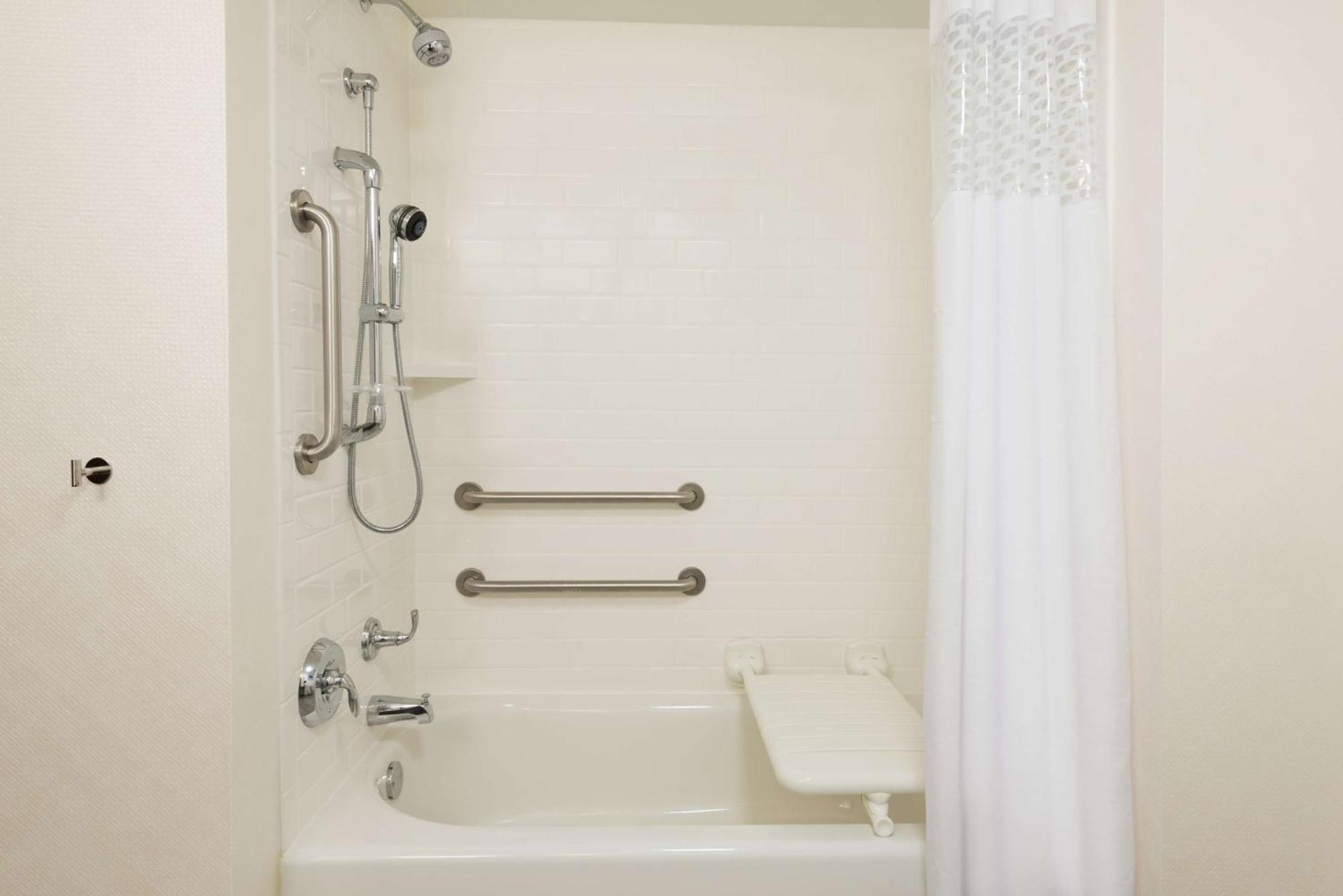 Hampton Inn & Suites Tampa Airport Avion Park Westshore מראה חיצוני תמונה
