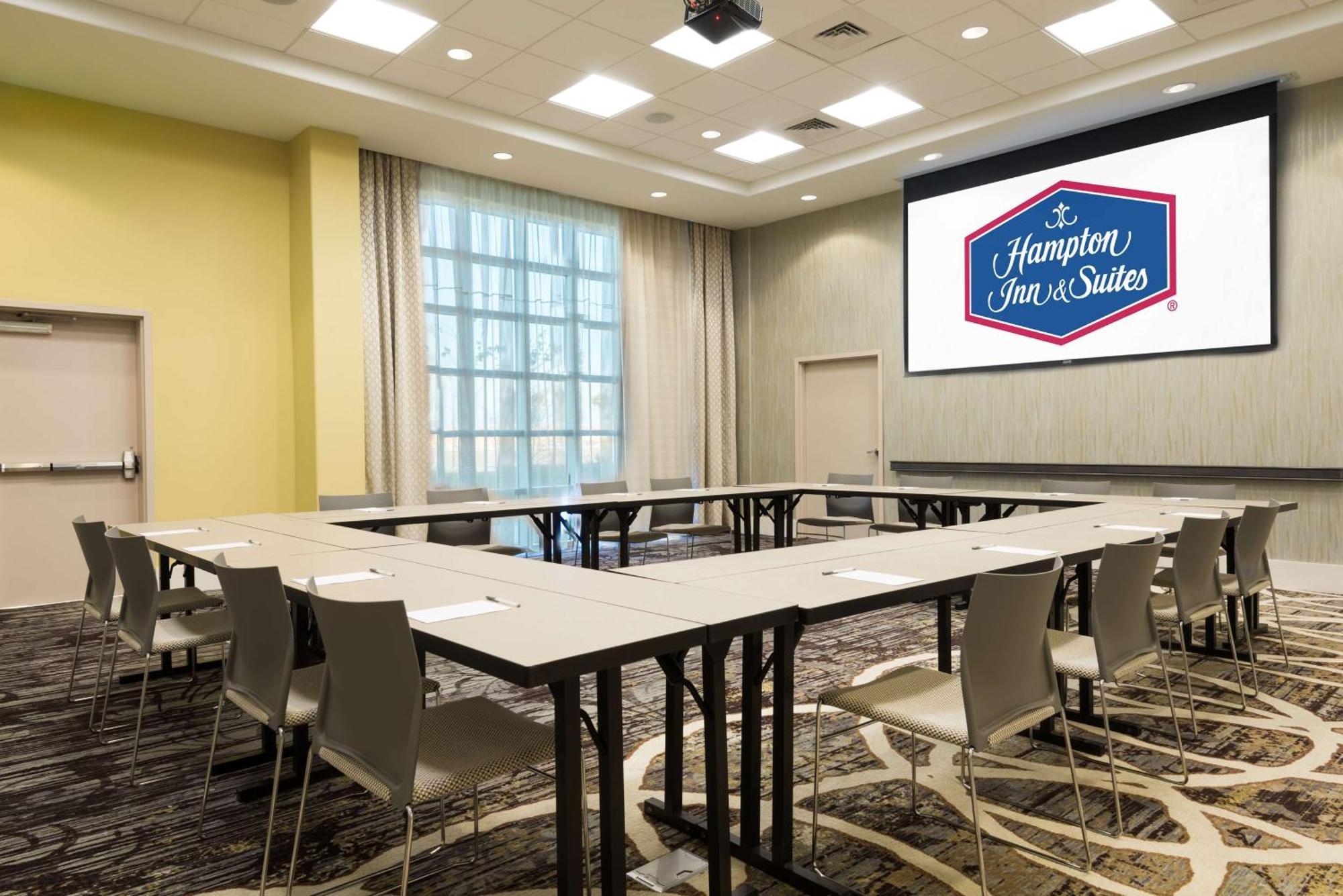 Hampton Inn & Suites Tampa Airport Avion Park Westshore מראה חיצוני תמונה